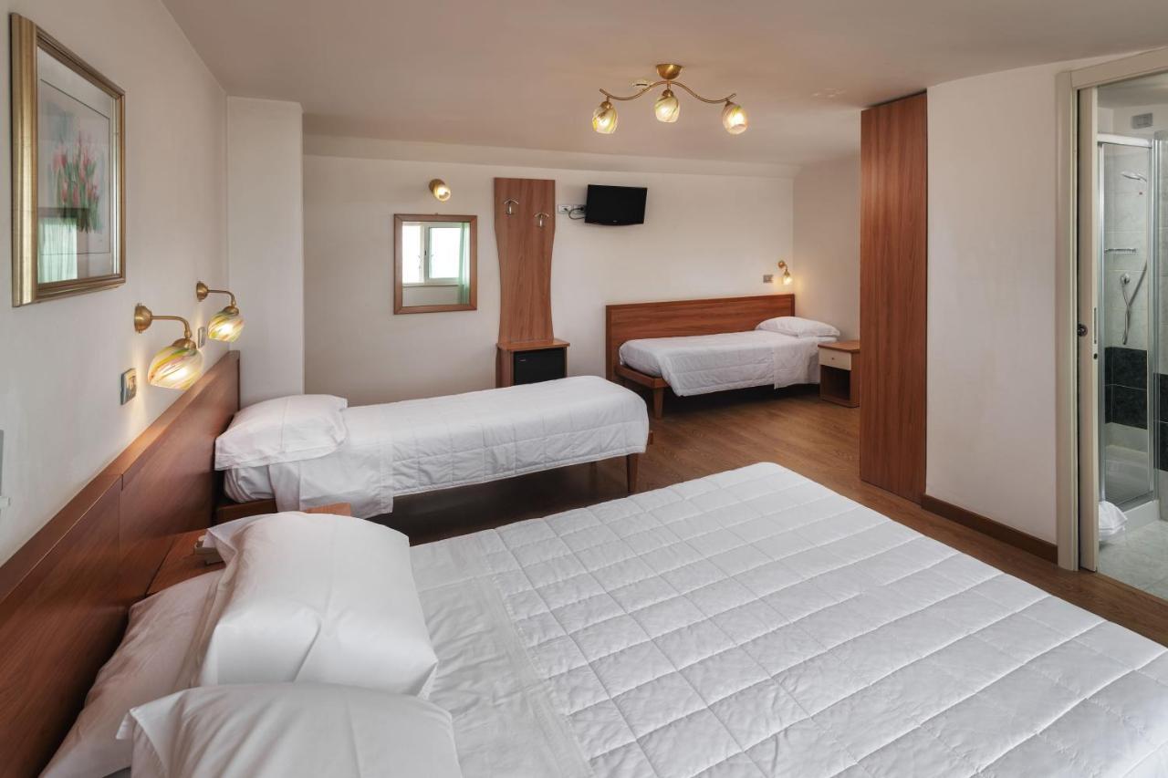 Hotel Poseidon E Nettuno